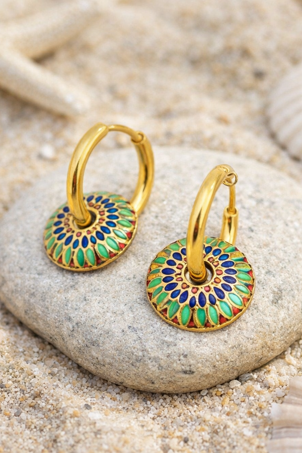 Olivia – vibrant mandala glow in gold