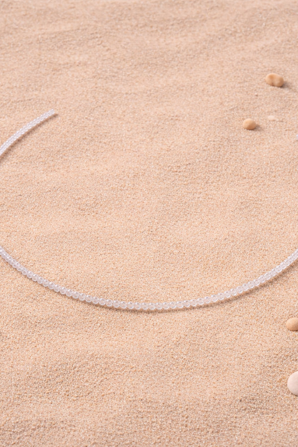 Autumn – soft white, delicate, minimal, elegant choker
